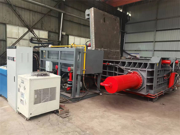 金屬壓塊機(jī)